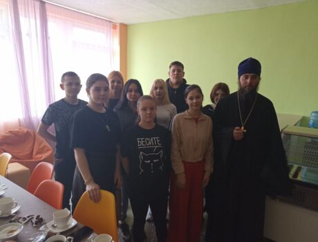 В Агротехнологическом техникуме имени Грязнова В.М. поселка Вейделевка прошла встреча посвященная Дню православной книги