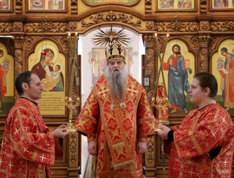 Преосвященнейший епископ Савва совершил Божественную Литургию в храме святителя Николая Чудотворца села Николаевка